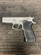 SMITH & WESSON 5906 9MM LUGER (9x19 PARA)