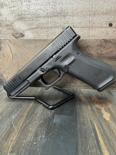 GLOCK 22 GEN 5 40 Smith & Wesson