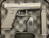 GLOCK G17 GEN 3 9MM LUGER (9X19 PARA) - 2 of 3
