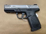 SMITH & WESSON SD40 .40 S&W - 1 of 3