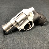 SMITH & WESSON 642-1 .38 SPL - 2 of 3