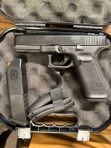 GLOCK 17 GEN 5 9MM LUGER (9x19 PARA) - 2 of 3