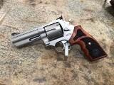 TAURUS 44 TRACKER .44 MAGNUM