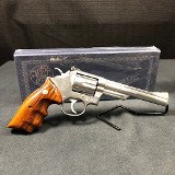 SMITH & WESSON 66-1 .357 MAG
