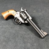 RUGER SINGLE SIX .22 LR/.22 WMR - 2 of 3