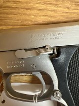 SMITH & WESSON model 4506-1 .45 ACP - 2 of 3