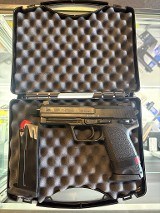 HK USP .45 ACP - 3 of 3