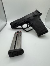 SMITH & WESSON M&P9 SHIELD EZ M2.0 9MM LUGER (9x19 PARA)