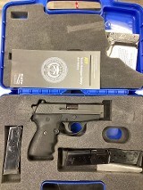 SIG SAUER P239 .40 S&W