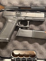 GLOCK G17 GEN5 9MM LUGER (9X19 PARA) - 1 of 3