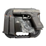 GLOCK GEAR 17 Gen 5 9MM LUGER (9x19 PARA) - 1 of 3