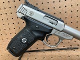 SMITH & WESSON SW22 VICTORY .22 LR - 2 of 3