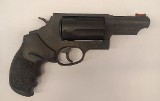 TAURUS JUDGE MAGNUM .45 LC/.410 GA - 2 of 3