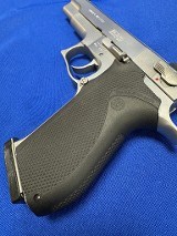 SMITH & WESSON 6450 .45 ACP - 2 of 3