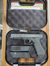 GLOCK 35 GEN 4 40 Smith & Wesson - 3 of 3