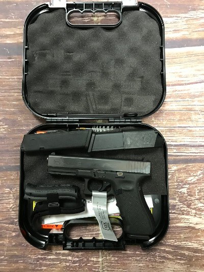 Glock G22 Gen4 (FACTORY REBUILD) .40 S&W