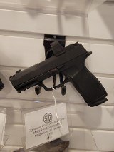 SIG SAUER P365 XMACRO W/RED DOT 9MM LUGER (9X19 PARA)