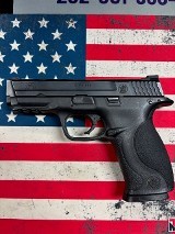 SMITH & WESSON LE M&P 40 .40 S&W - 2 of 3