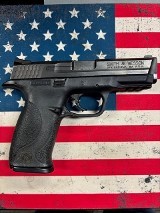 SMITH & WESSON LE M&P 40 .40 S&W - 2 of 3
