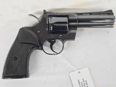 COLT Python, Pach Grips, 1975 Build .357 MAG