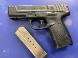 SMITH & WESSON SD40 .40 S&W