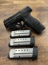 SMITH & WESSON M&P 40 Shield *CA Compliant .40 S&W
