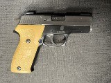 SIG SAUER P220 40 Smith & Wesson - 3 of 3