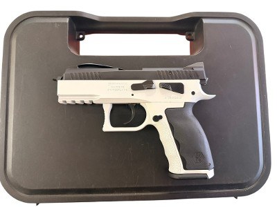 SPHINX SYSTEMS LTD. SPHINX SDP COMPACT 9MM LUGER (9x19 PARA)