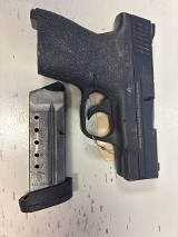 SMITH & WESSON M&P 40 SHIELD 40 Smith & Wesson