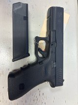 GLOCK 22 40 Smith & Wesson - 2 of 2