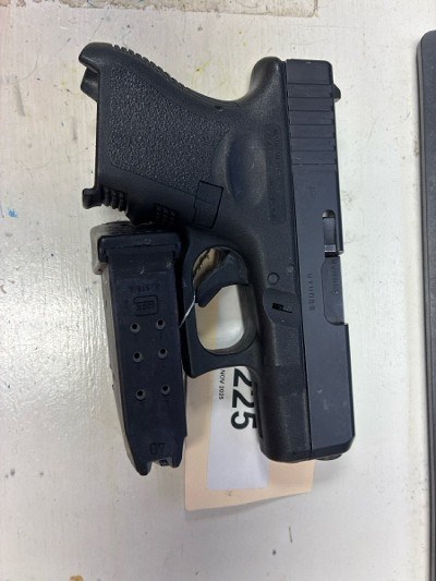 GLOCK 27 GEN 3 40 Smith & Wesson