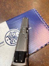 SMITH & WESSON SD40 2.0 .40 S&W