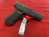 GLOCK 22 GEN 3 G22 40 SW FULL SIZE (FACTORY REBUILD) .40 S&W - 2 of 3