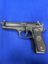 BERETTA 92FS 9MM LUGER (9x19 PARA)