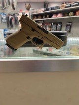 GLOCK 19 GEN 5 9MM LUGER (9x19 PARA) - 1 of 3