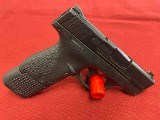 SMITH & WESSON M&P M&P40 SHIELD 40 SW SLIM COMPACT .40 S&W - 2 of 3