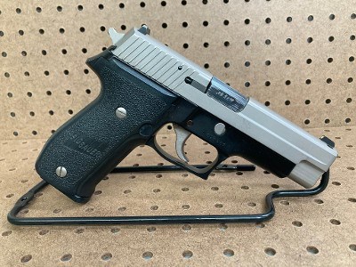 SIG SAUER P226 .40 S&W