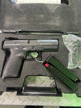 CZ P-10C 9MM LUGER (9x19 PARA)