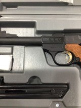 BROWNING BUCK MARK .22 LR - 2 of 3