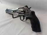 SMITH & WESSON 617-6 .22 LR - 3 of 3