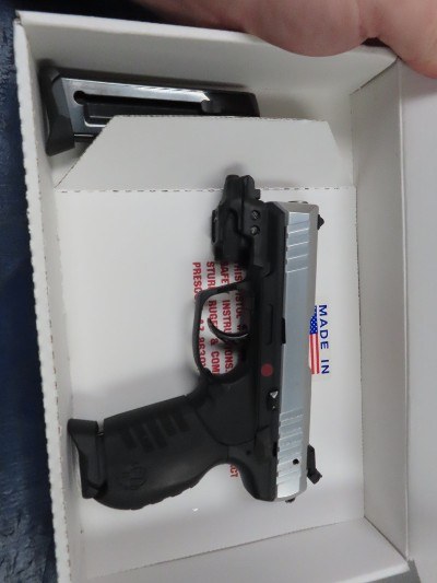 RUGER SR22 .22 LR