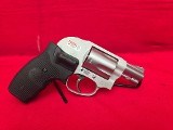 SMITH & WESSON 638-3 .38 SPL - 2 of 3