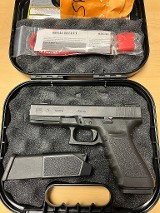 GLOCK G21 SF .45 ACP - 1 of 3