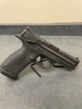 SMITH & WESSON M&P 40 .40 S&W - 2 of 3