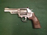 SMITH & WESSON 686 PLUS MOUNTAIN GUN .357 MAG - 2 of 3