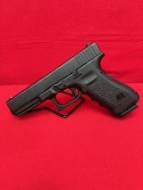 GLOCK G22 .40 S&W - 1 of 3