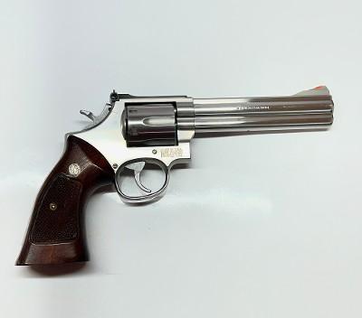 SMITH & WESSON 686-1 .38 SPECIAL/.357 MAGNUM
