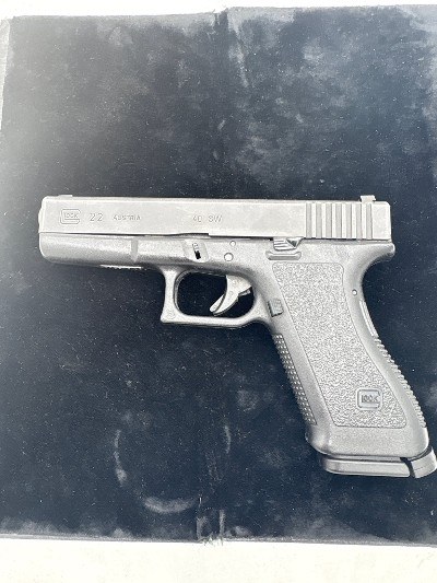 GLOCK 22 .40 S&W