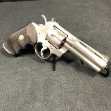 COLT PYTHON .357 MAG - 2 of 3