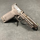 SMITH & WESSON m&p 22 magnum .22 WMR - 3 of 3